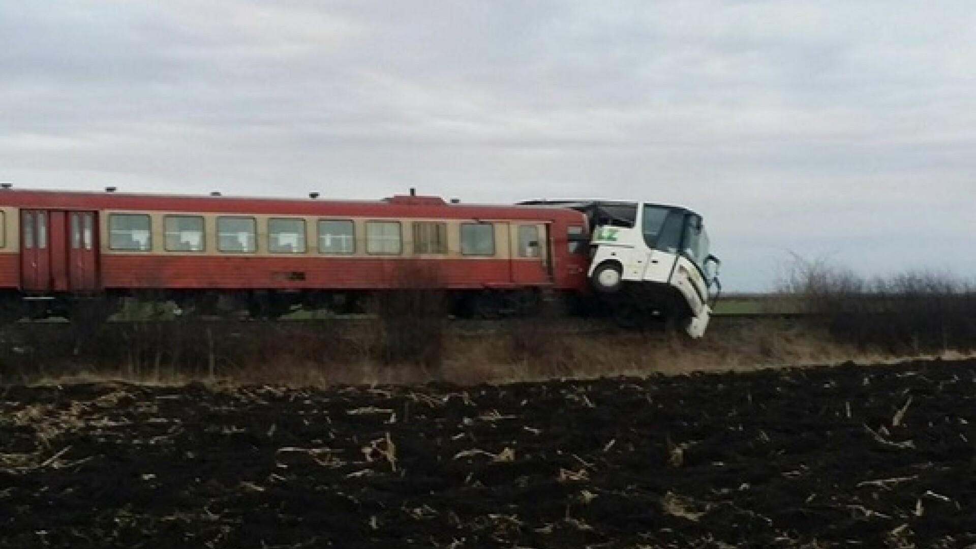 Accident autocar tren