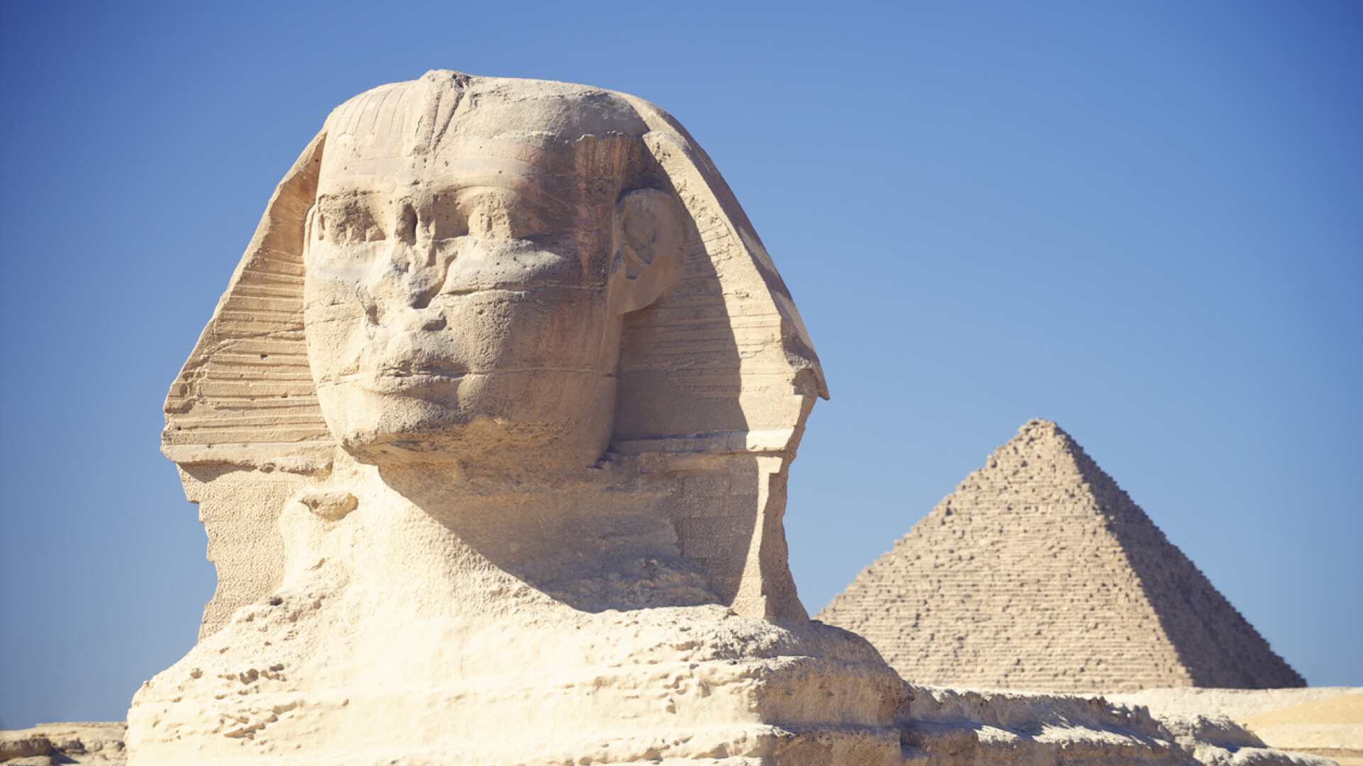 Misterul din spatele statuilor egiptene