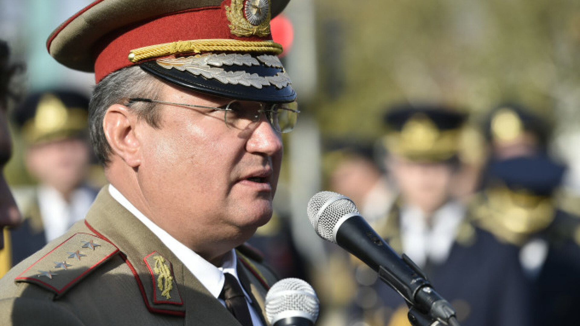 Ministrul Apărării, Nicolae Ciucă, spune că militarii sunt implicaţi total în ceea ce presupune apărarea ţării, în lupta cu un inamic nevăzut