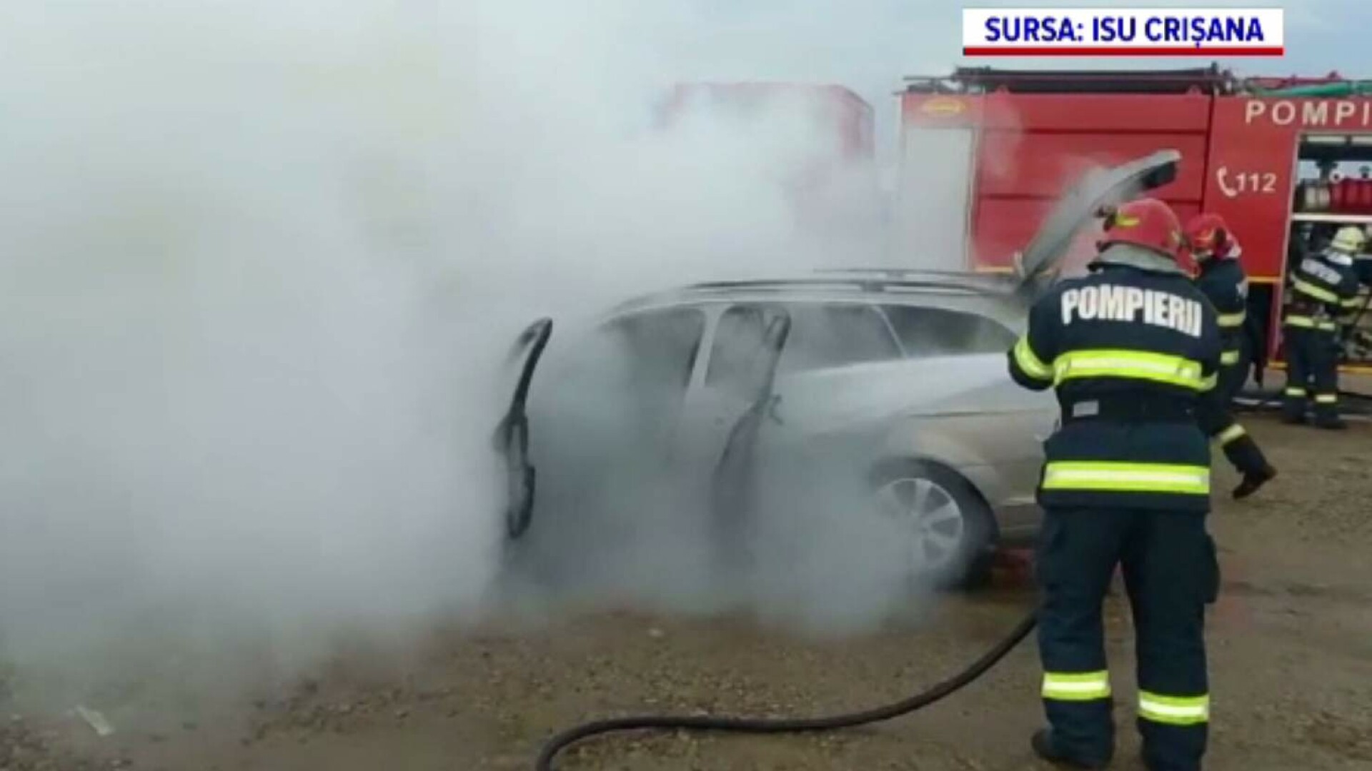 Mașină mistuită de flăcări pe centura orașului Oradea