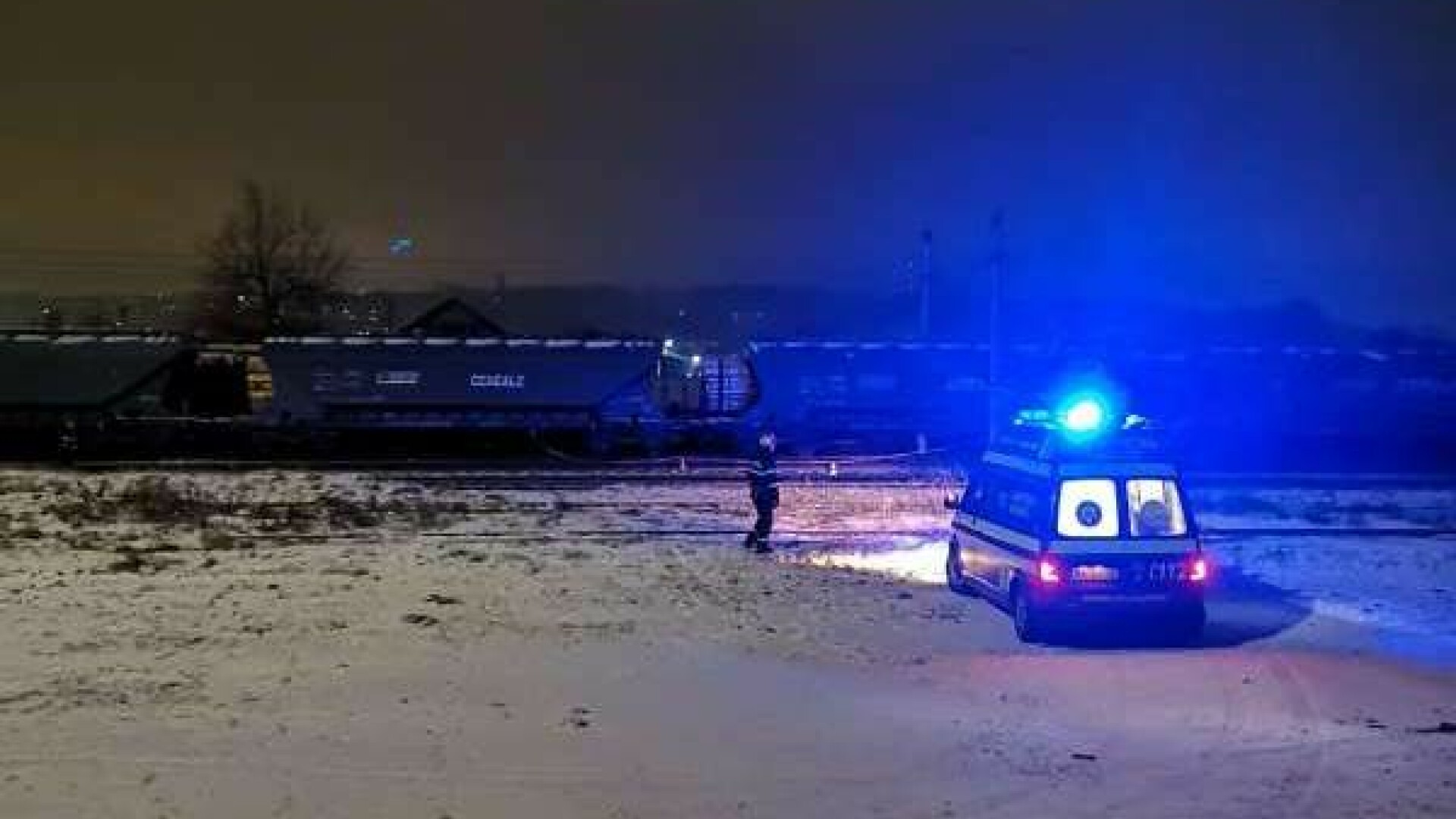 Tânără carbonizată în Gara Burdujeni, după ce s-a urcat pe vagoanele unui tren. Un alt tânăr a fost grav rănit
