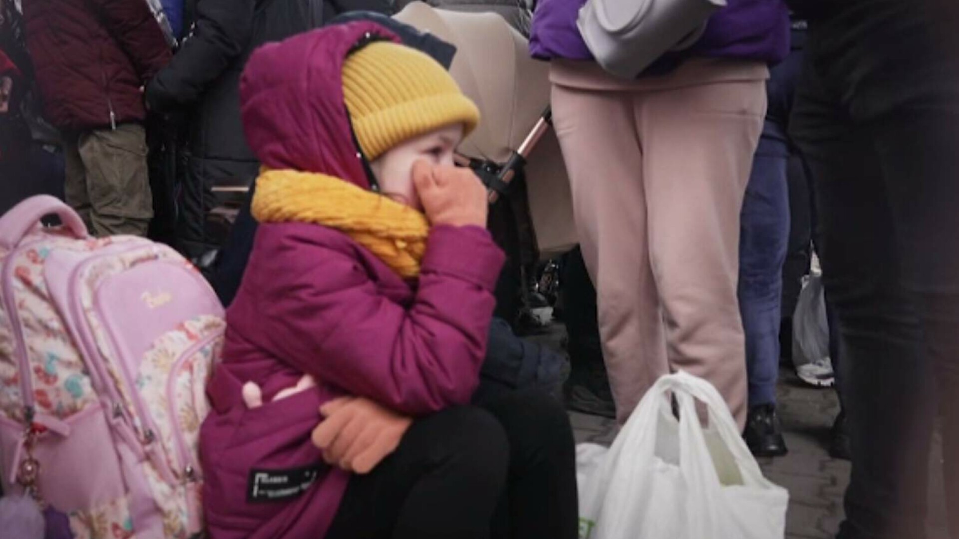 Copii refugiaților ucraineni, în lacrimi când ajung în România. Maxim: „Vreau să se termine războiul. Să dormim liniștiți”