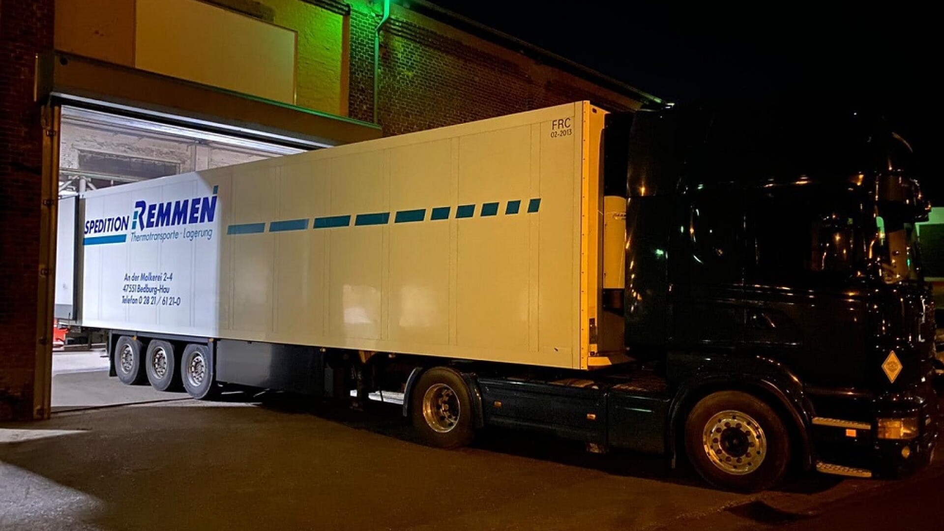 Un muncitor român a impresionat Germania. Bărbatul a organizat un transport umanitar de 40 de tone către Ucraina