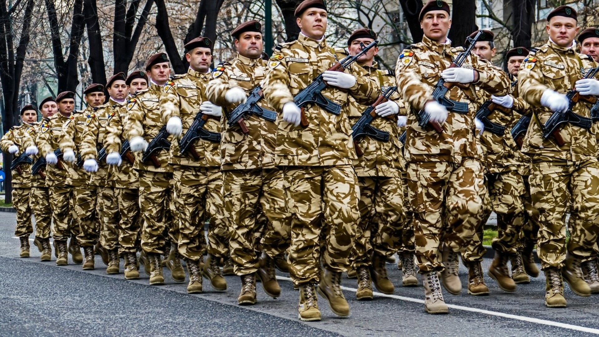 soldați români