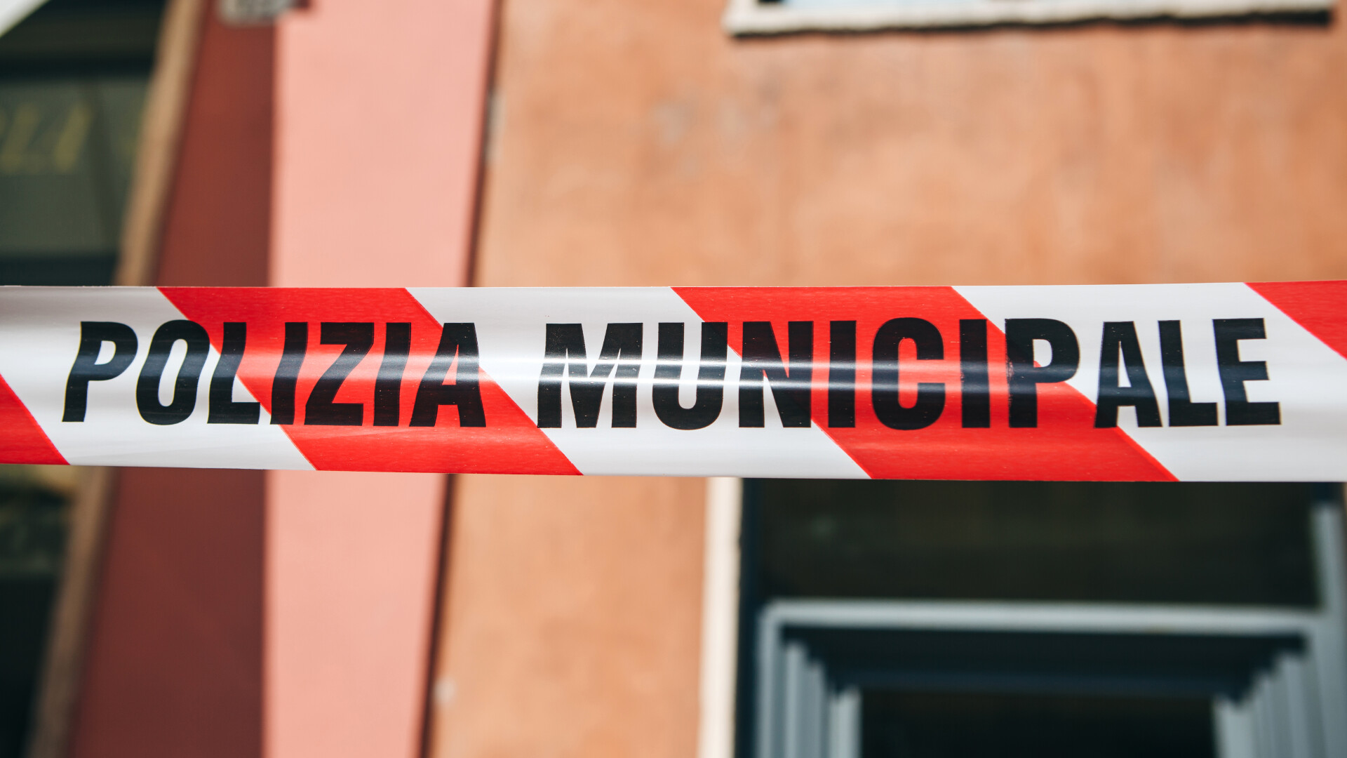 Arrestato in Italia il datore di lavoro di un lavoratore abbandonato dopo un infortunio sul lavoro.  La vittima morì due giorni dopo