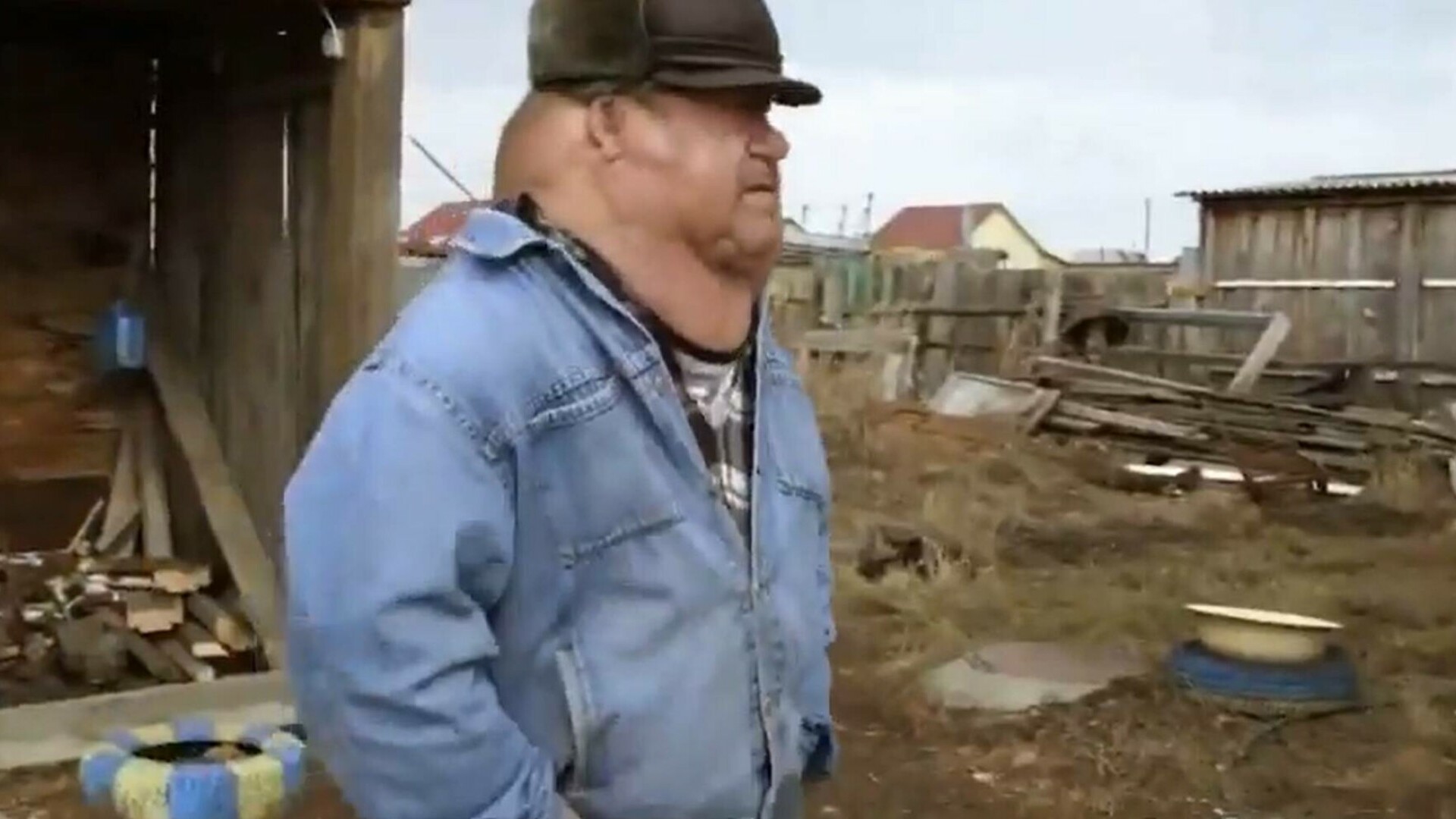 Cum arată bărbatul care locuiește în unul din cele mai radioactive locuri de pe planetă, după Cernobîl. Are fața deformată