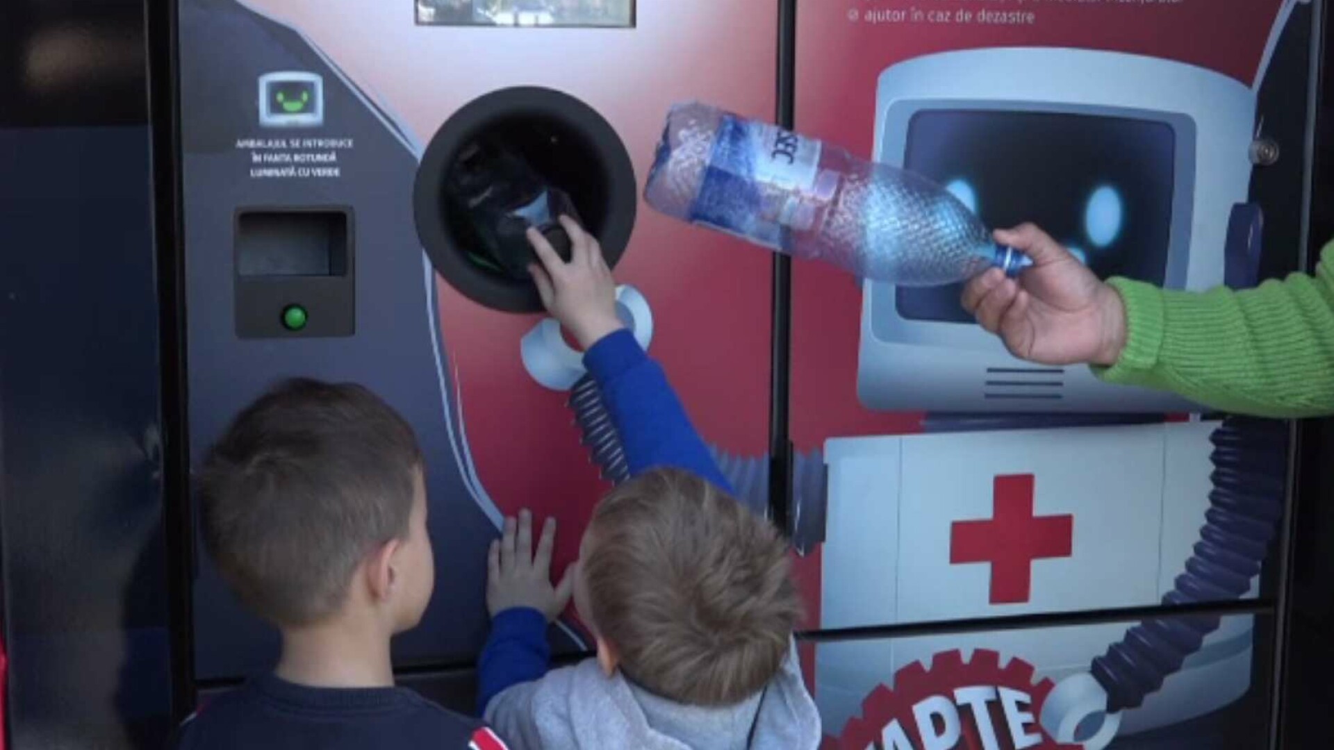 Colectarea selectivă promovată prin artă la Bacău. Copii au aflat cât de important este să reducem poluarea