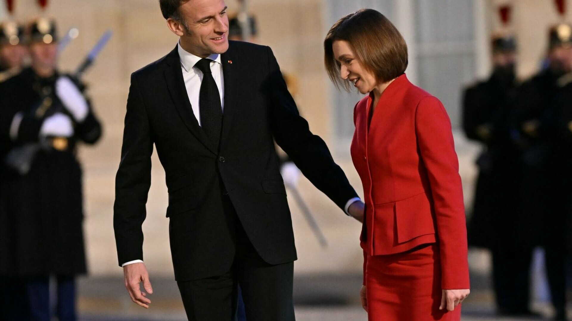 emmanuel macron maia sandu