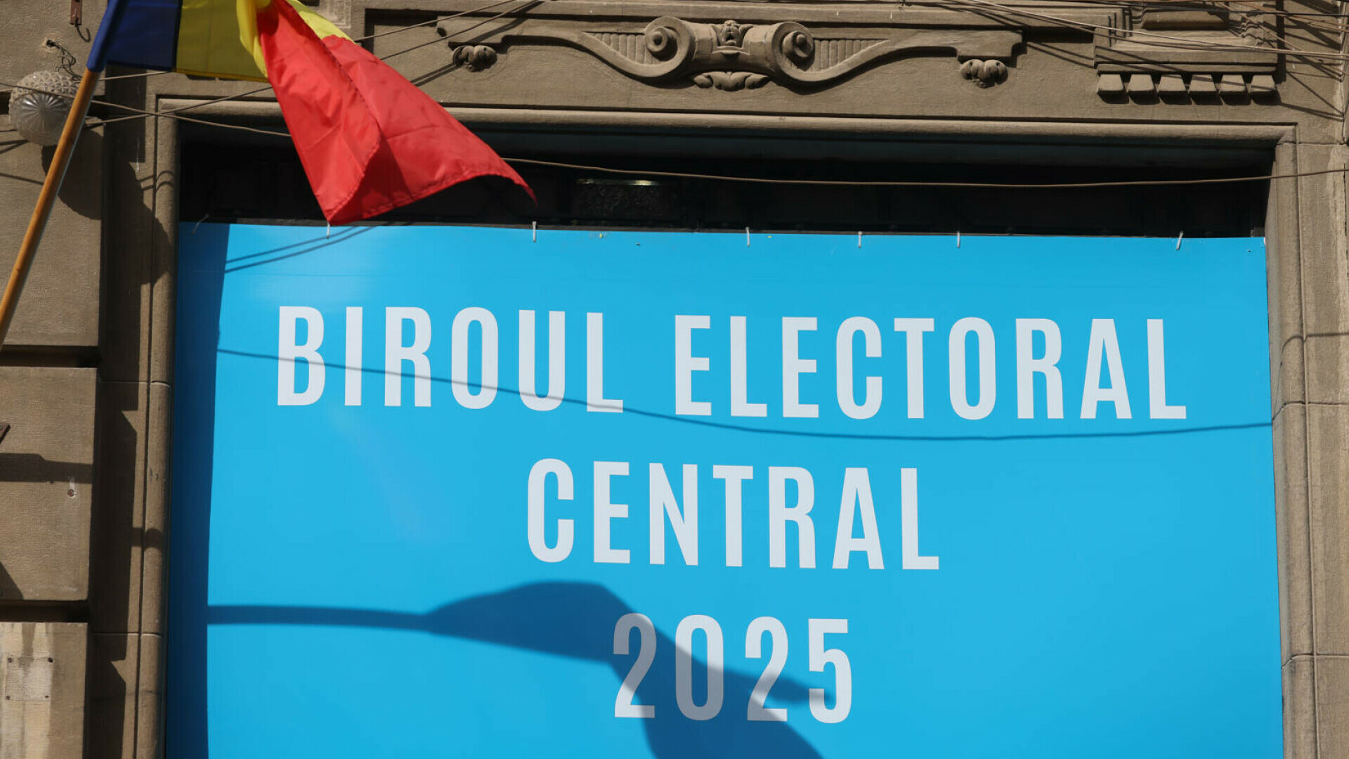 Cum arată buletinul de vot pentru turul doi al alegerilor prezidențiale. BEC a validat forma finală