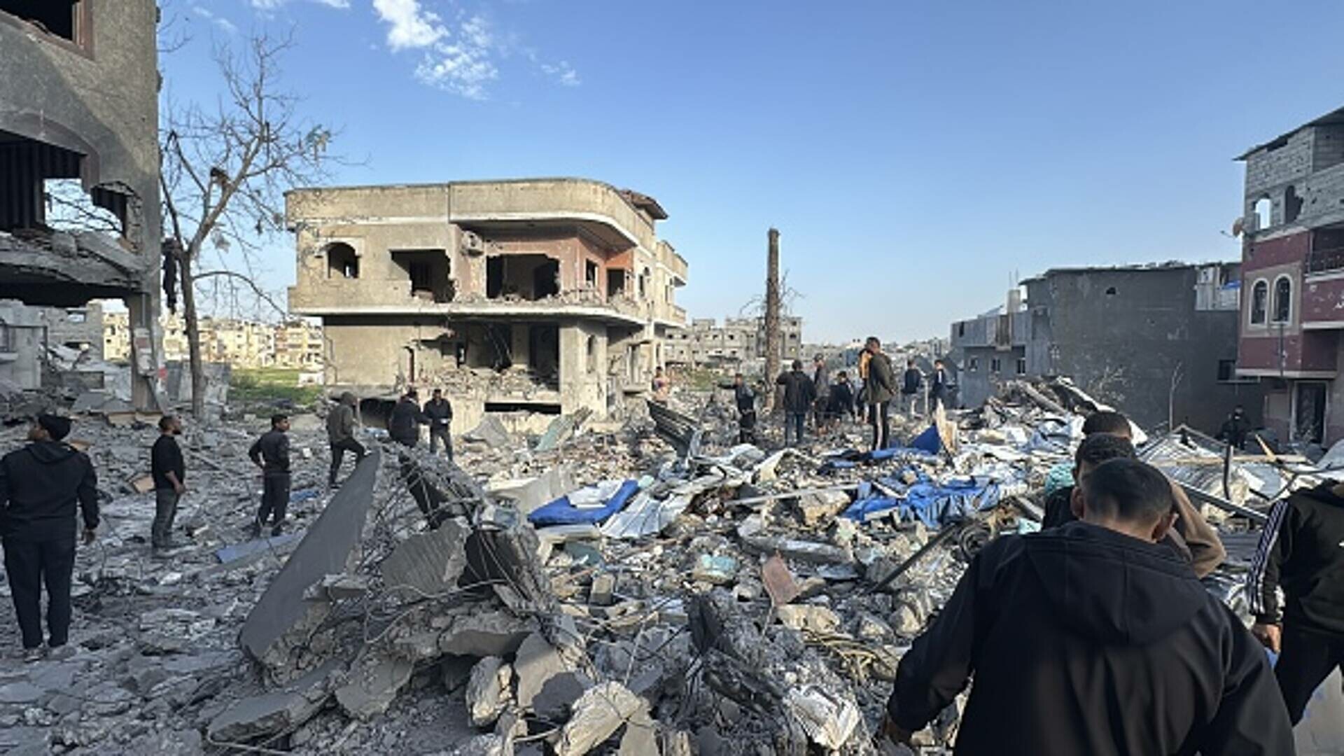15 persoane, inclusiv copii, au murit în atacuri israliene în Gaza. Asediul continuă și criza umanitară se adâncește