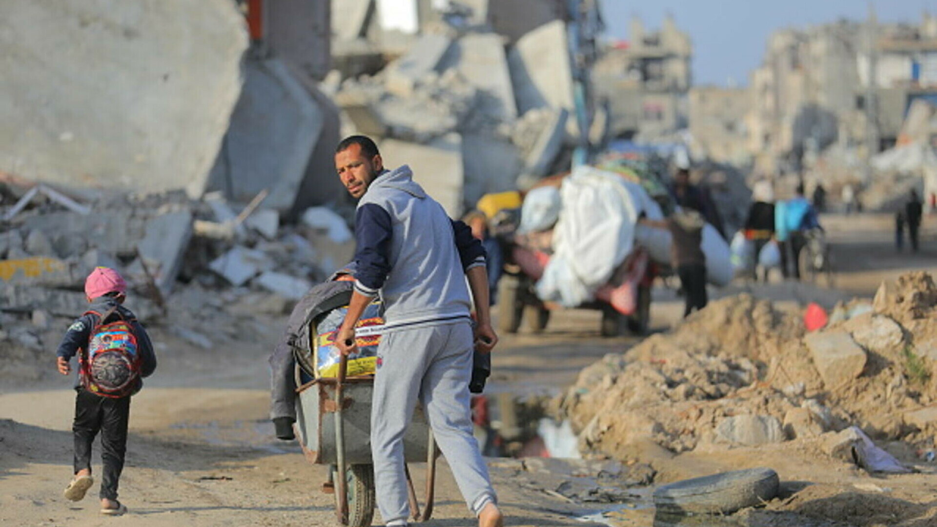 Israelul a lansat un atac masiv în Gaza