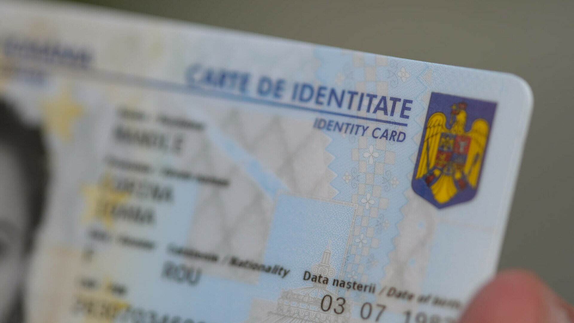 Un nou oraș introduce cărțile electronice de identitate. Până la finalul lunii vor fi disponibile pentru întreg județul