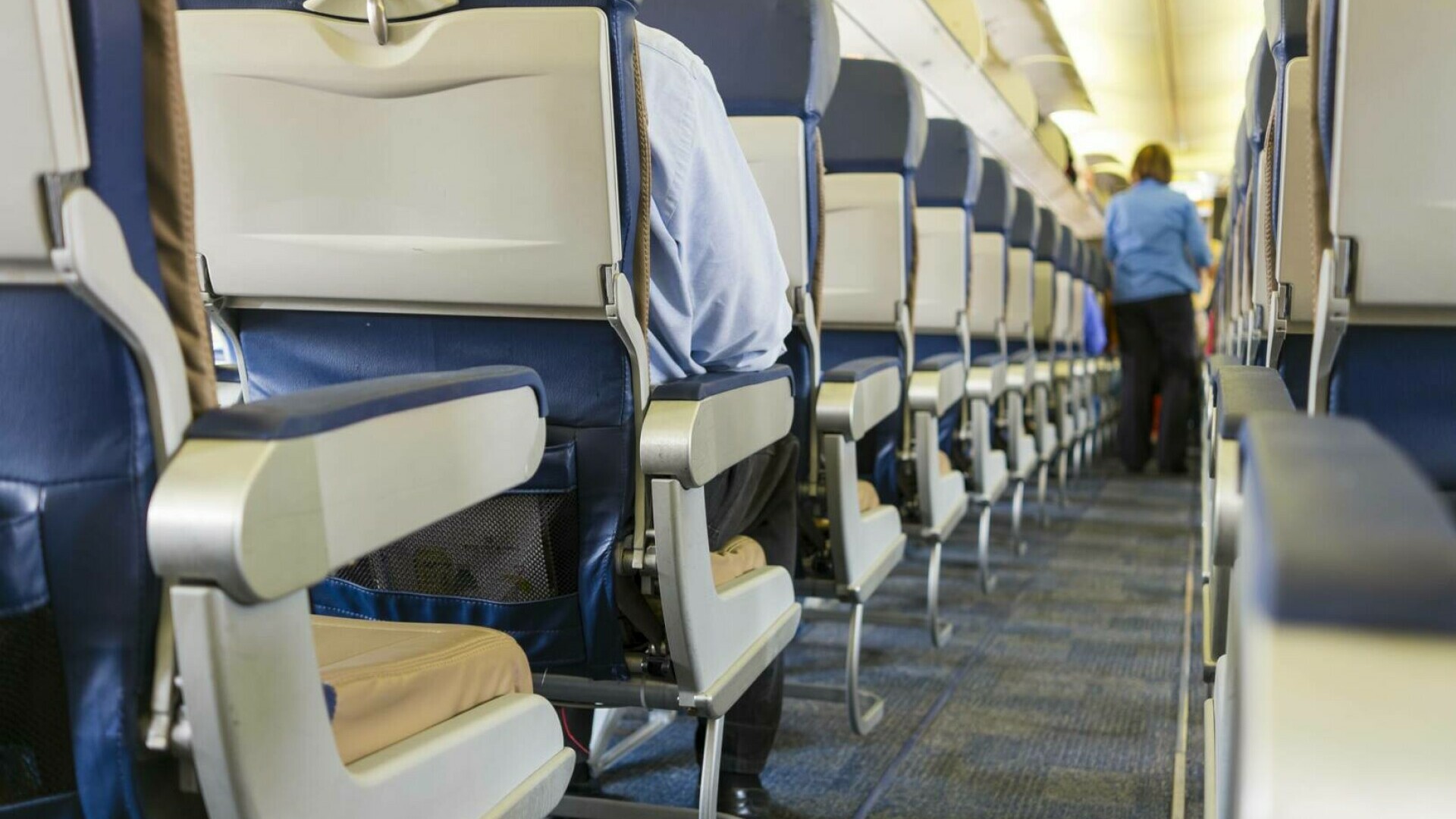 Situație fără precedent. O companie aeriană le cere angajaților să returneze majorările salariale făcute anul trecut