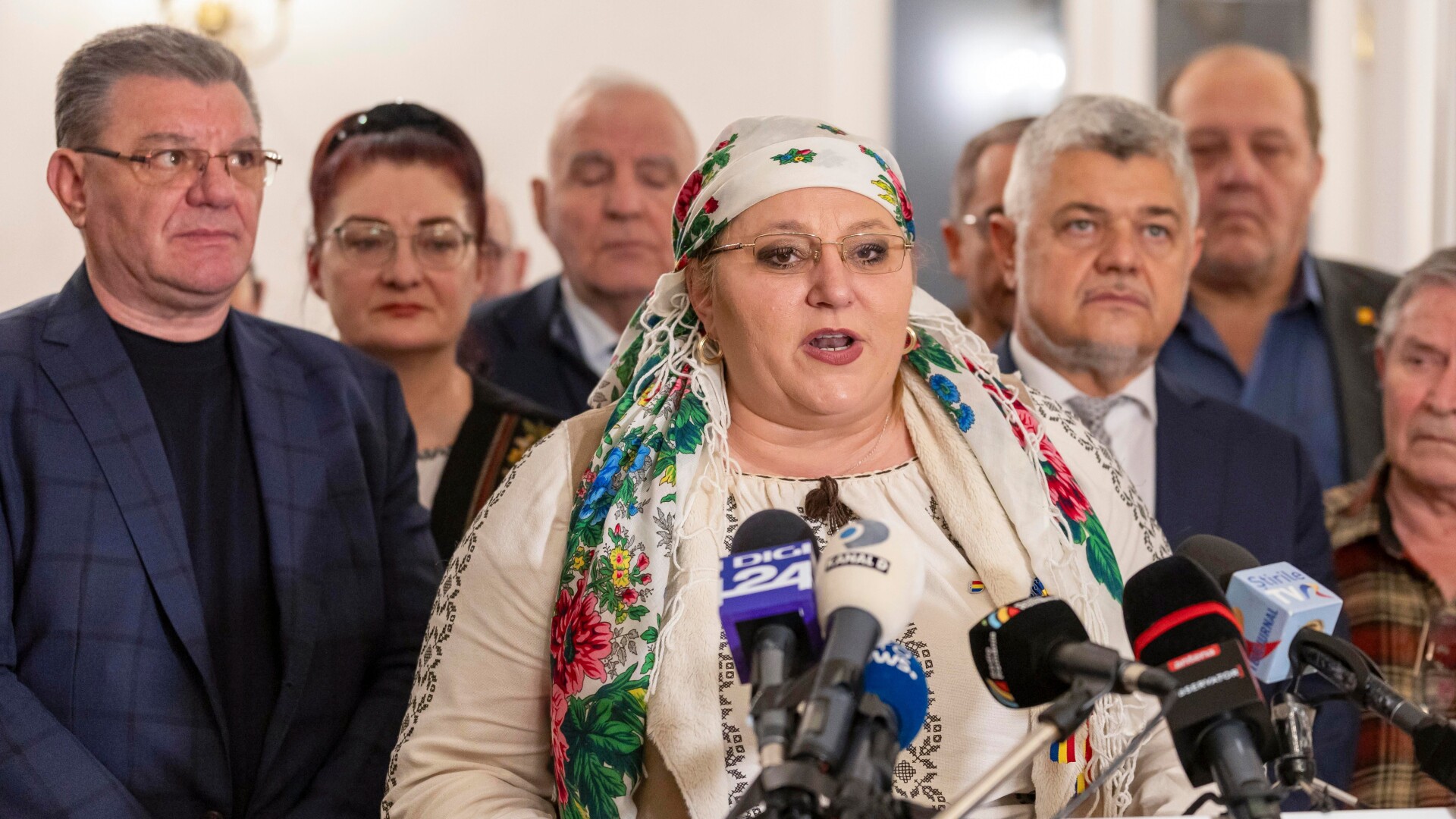 Cine sunt „suveraniștii” care trec la PSD. Diana Șoșoacă: „Sunt traseiști politici și trădători”
