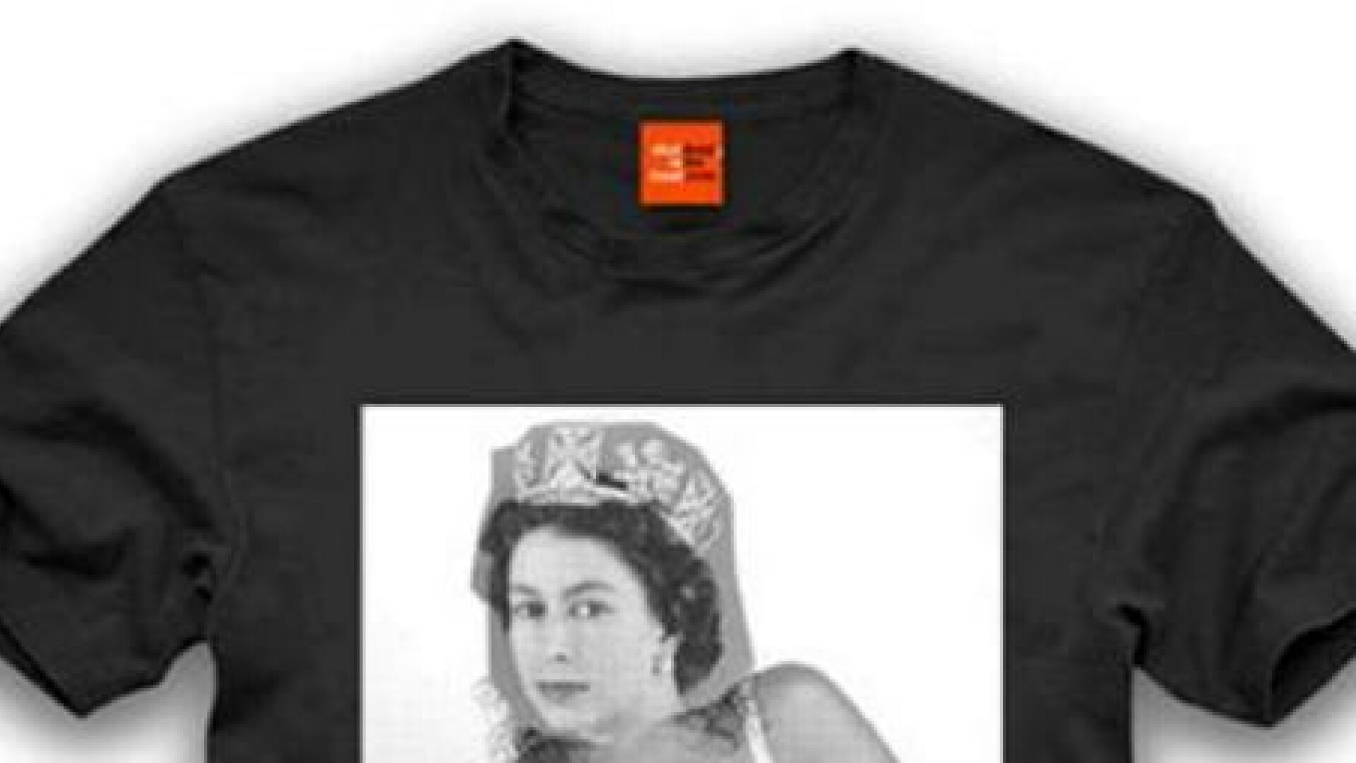 tricou regina Elisabeta topless