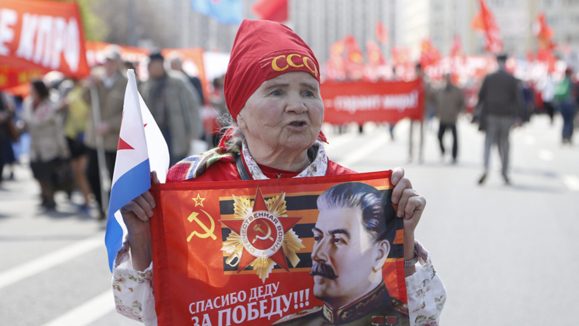 comunisti la parada de 1 Mai din Moscova
