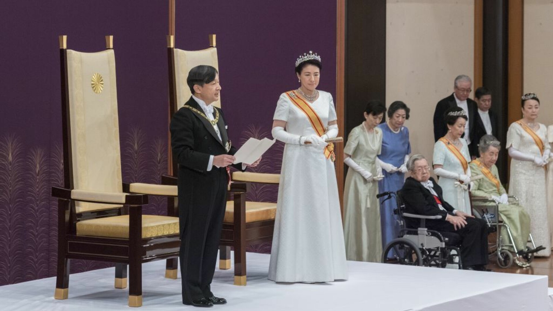 Japonia are de astăzi un nou împărat. Naruhito a preluat Tronul Crizantemei