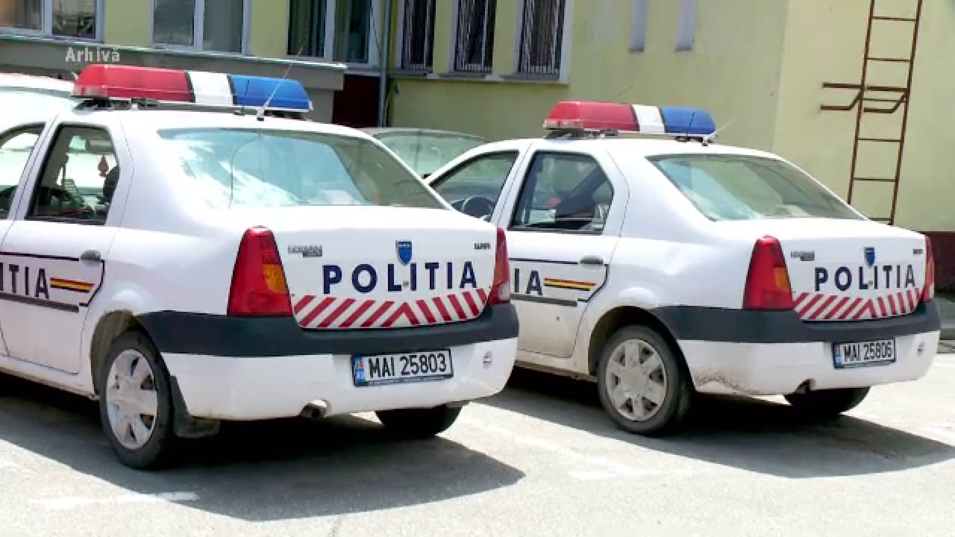 O femeia a încercat să mituiască doi agenți chiar în sediul poliției. Ce s-a întâmplat