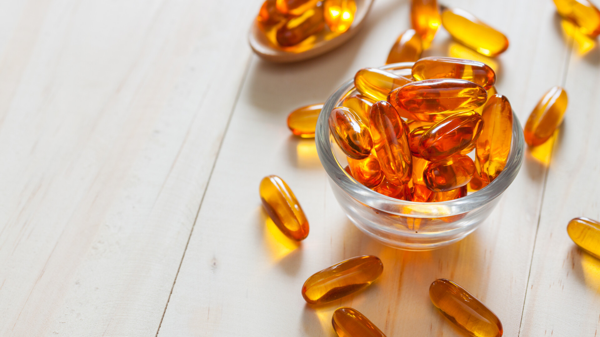 Studiu: Deficiența de vitamina D, asociată cu o rată mai mare a mortalității din cauza covid-19