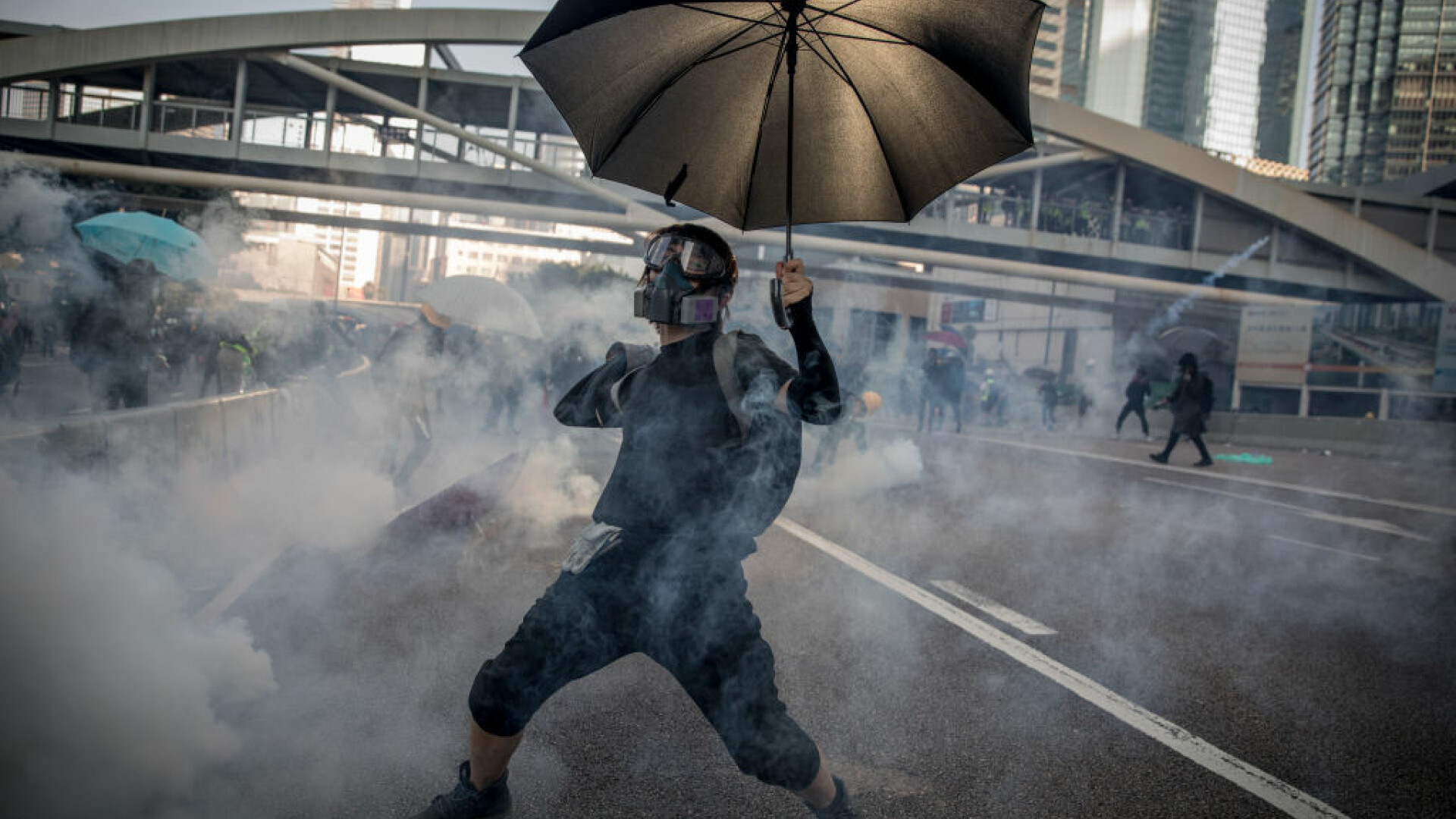 În Hong Kong a apărut înghețata cu aromă de gaz lacrimogen. Din ce e făcută