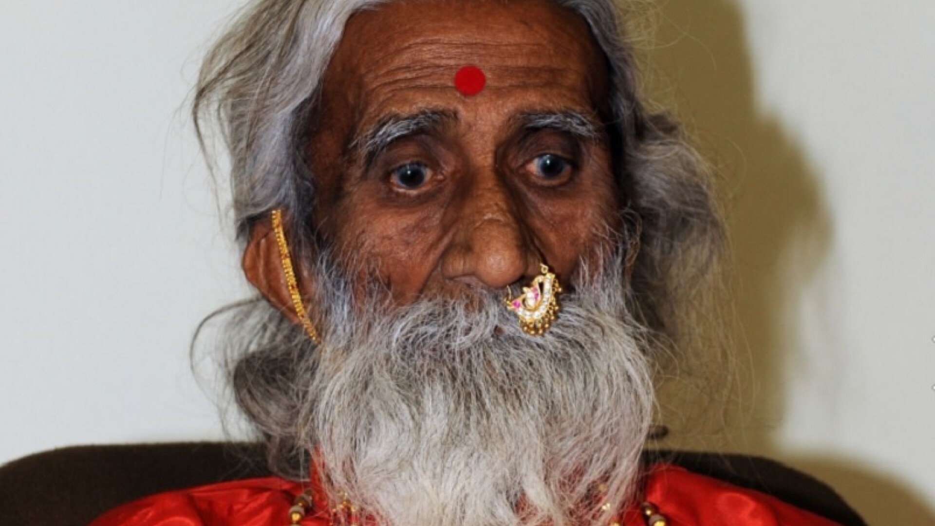 Yoghinul indian Prahlad Jani