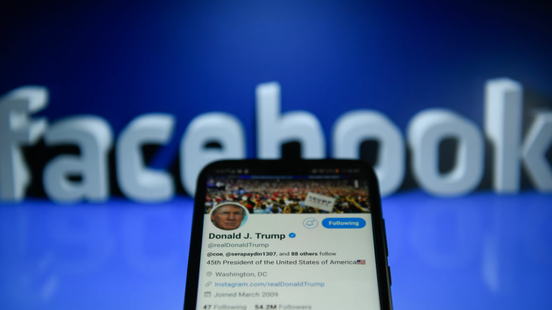 Facebook nu îl deblochează pe Donald Trump. Fostul președinte SUA are 35 de milioane de abonați