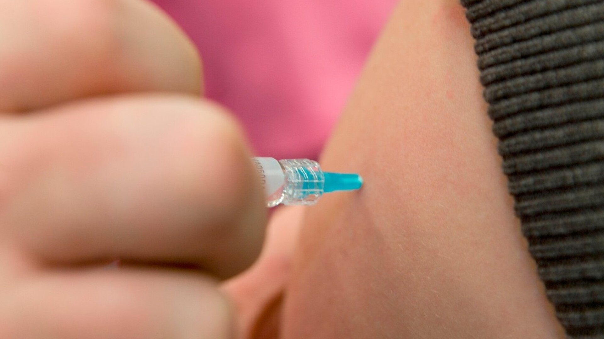 EMA a anunțat când ar putea fi aprobat vaccinul Pfizer/BioNTech pentru adolescenți
