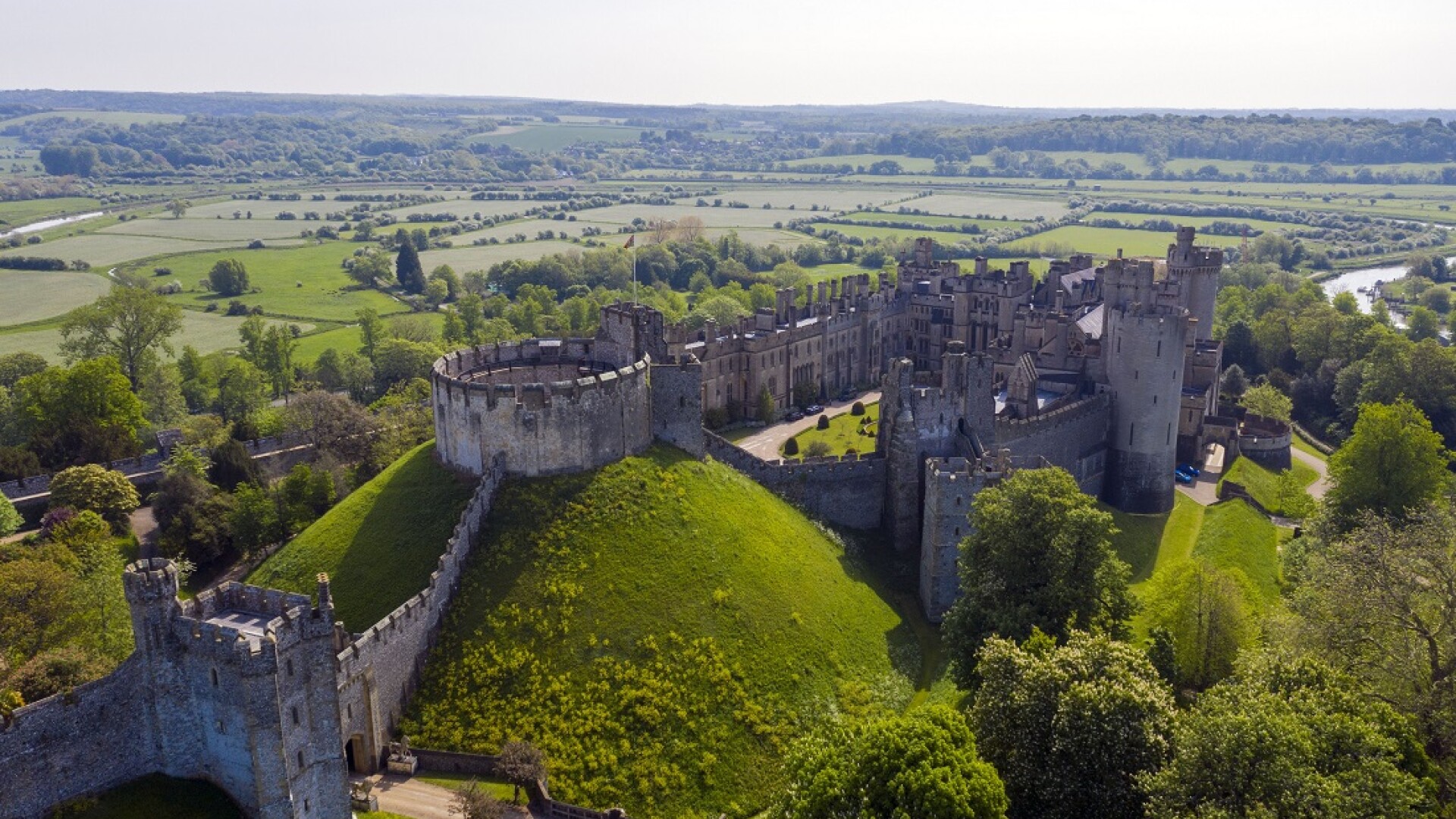 Castelul Arundel a fost jefuit. Hoții au furat obiecte în valoare de peste 1 milion de lire sterline