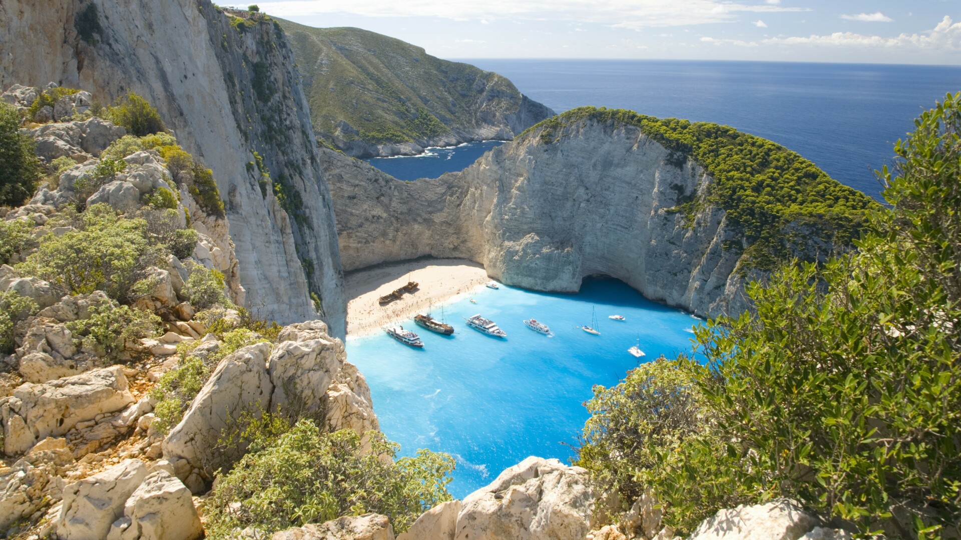 Numărul turiştilor din insulele greceşti îl depășește pe cel al localnicilor. “Turismul devine nesustenabil”