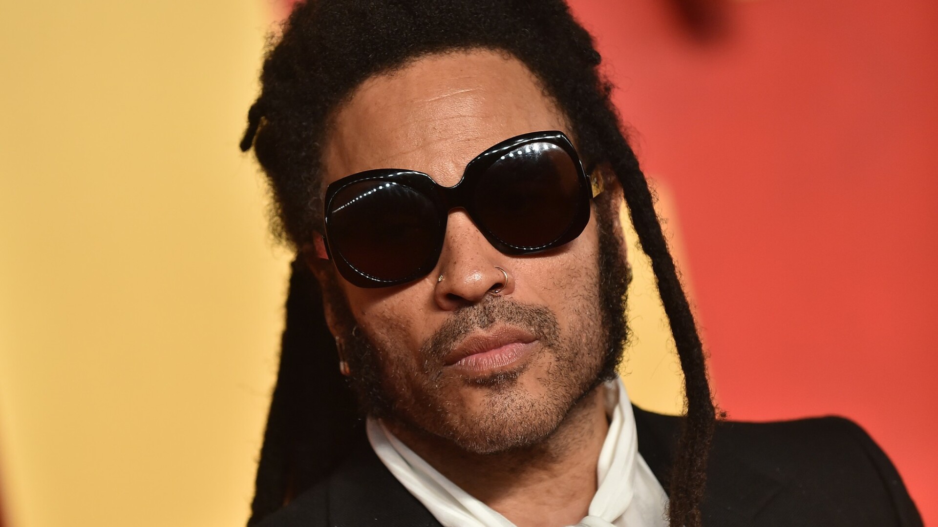 Interpretul Lenny Kravitz împlineşte 61 de ani. Cum a ajuns pe culmile succesului în muzică și film