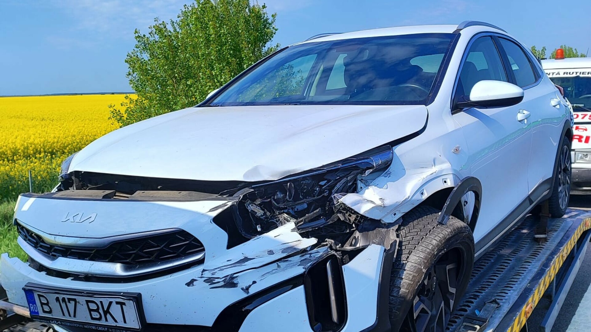 Acccident cu 6 maşini pe A2, sensul spre Constanţa. Trei persoane au primit îngrijiri medicale