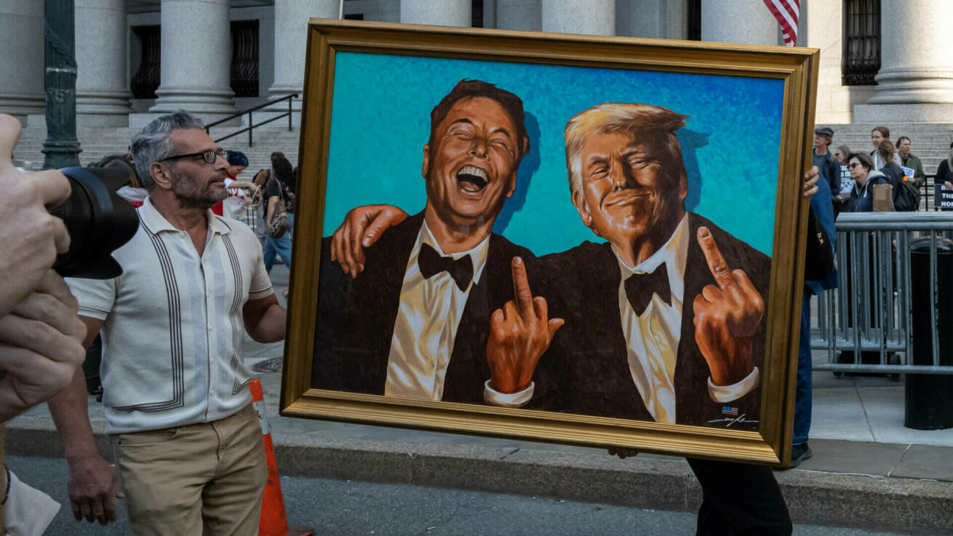 Mii de americani au defilat împotriva lui Trump: ”Suntem într-o tiranie”. ”Luptăm să scăpăm de cineva care vrea să fie rege”