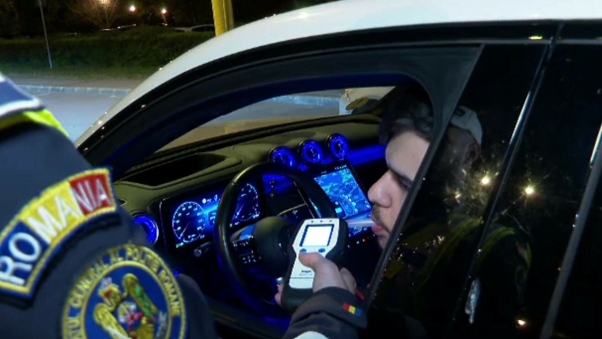 Polițiștii au împânzit străzile stațiunii Mamaia. Zeci de șoferi au fost testați pentru alcool și droguri