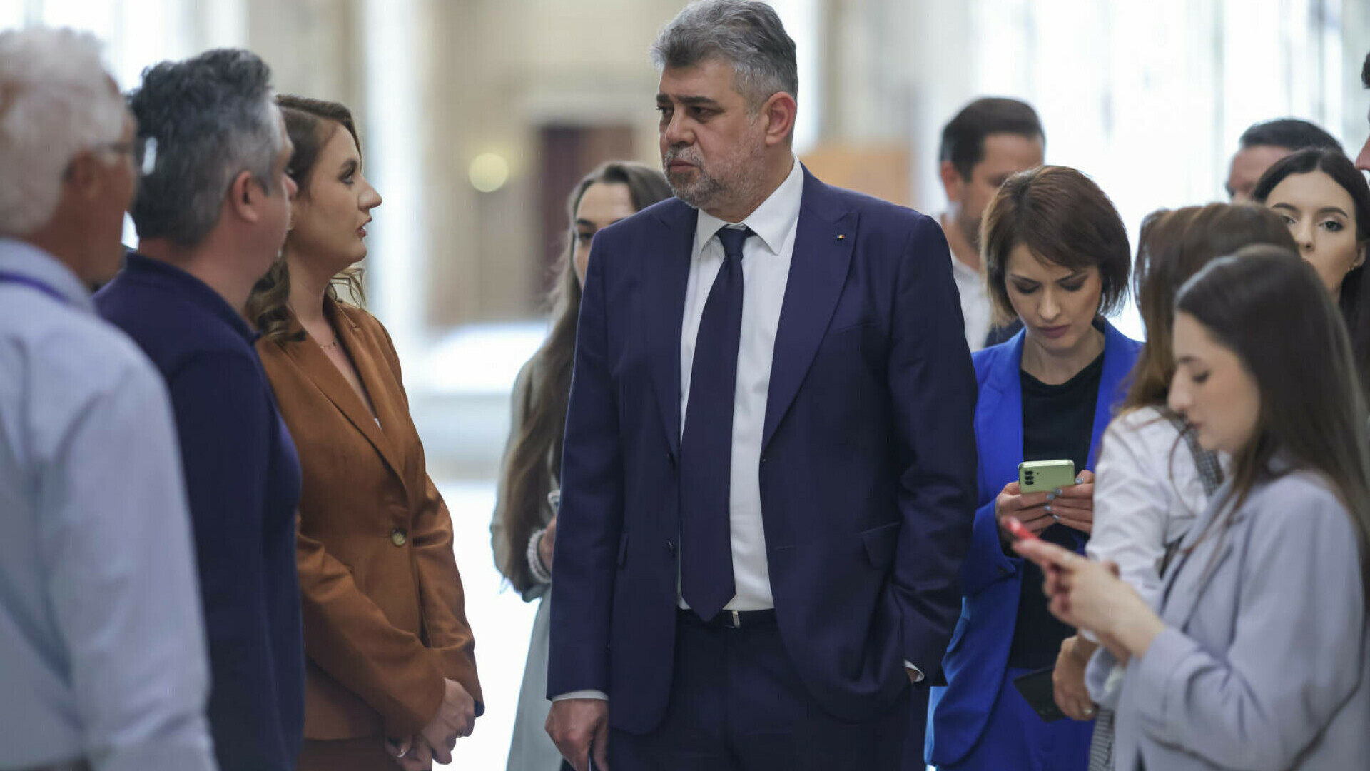 Ce poate și ce nu poate face un guvern interimar. Atribuțiile limitate ale premierului de la Palatul Victoria