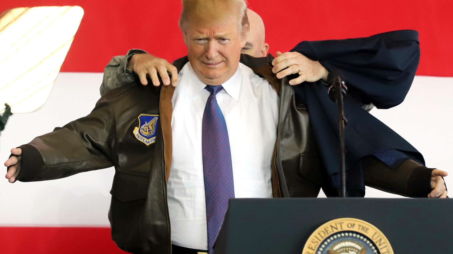 Trump amenință că va cuceri Groenlanda cu forța militară. Ce spune despre o intervenție armată pentru anexarea Canadei