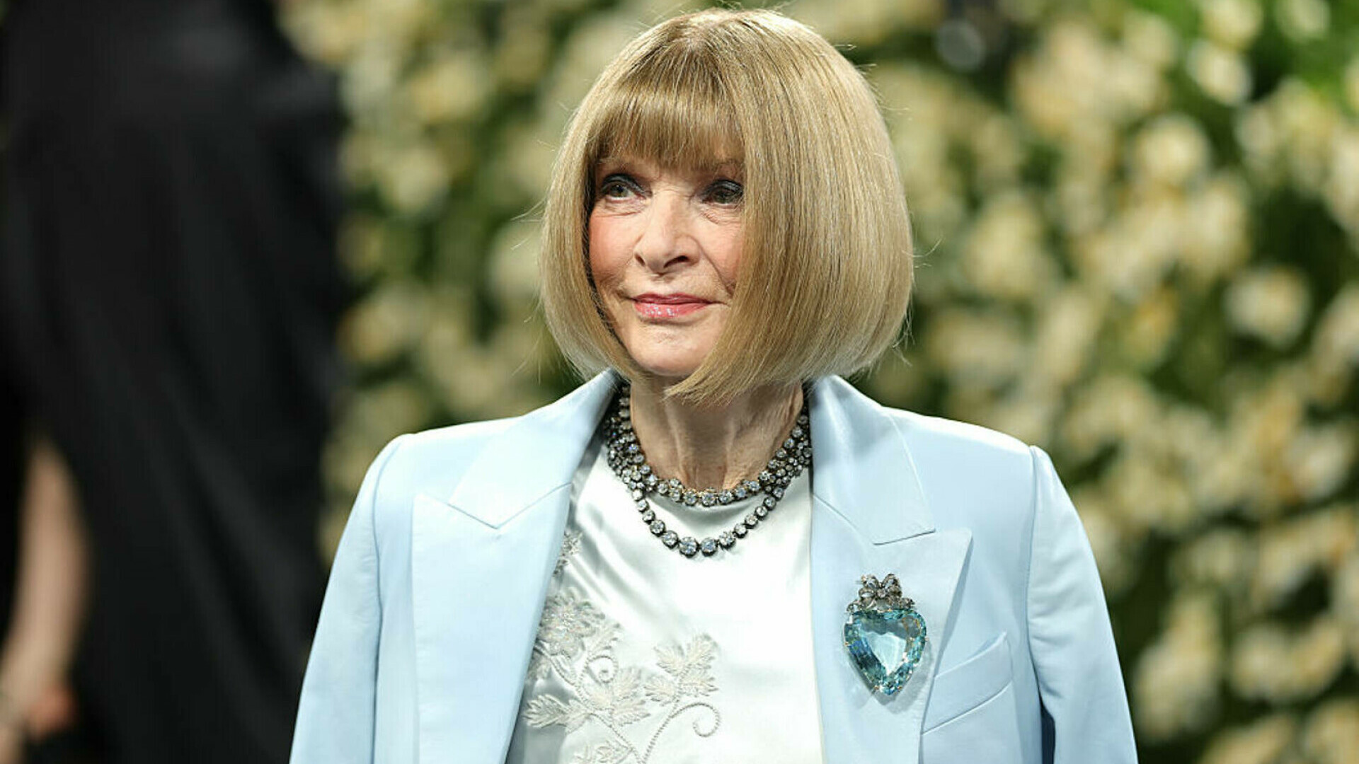 Anna Wintour părăseşte conducerea revistei Vogue SUA, după 37 de ani