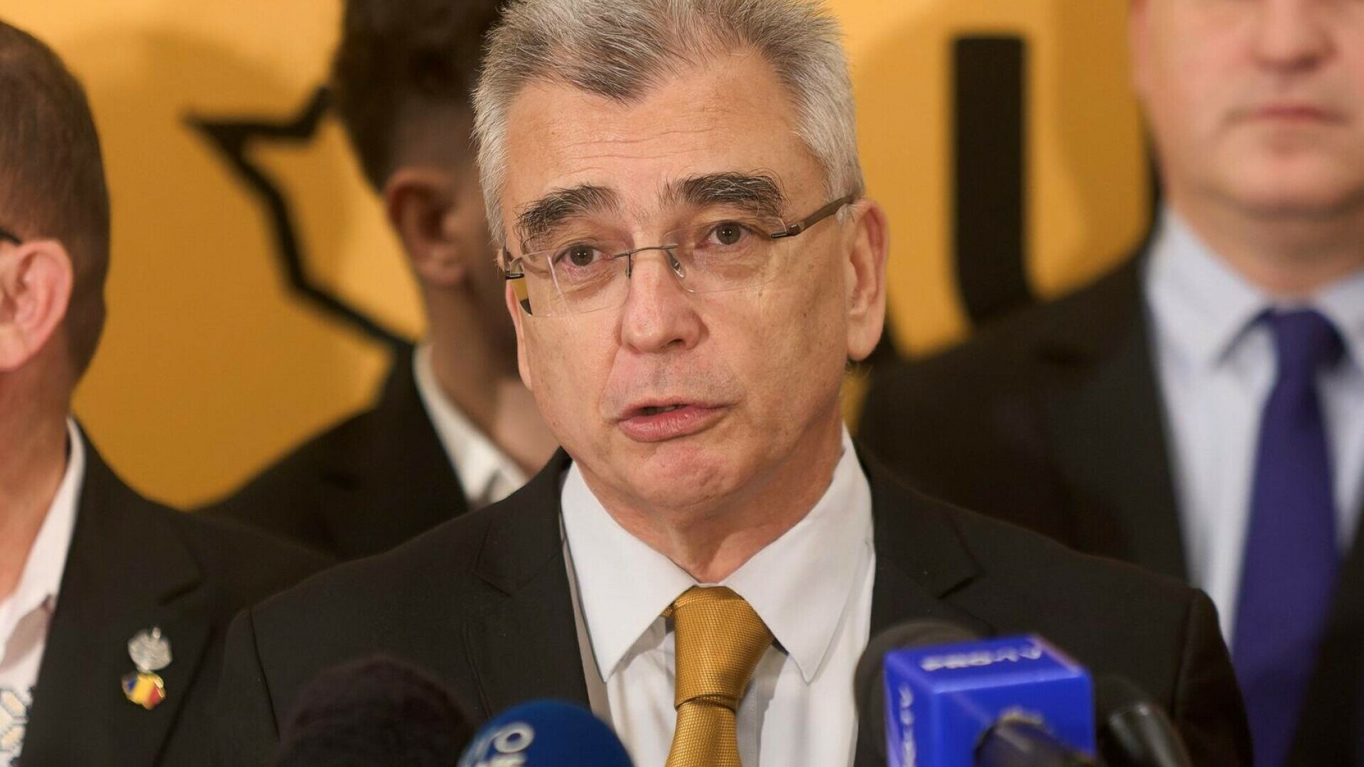 Reacția AUR, după ce cursul a depășit pragul psihologic de 5 lei pentru un euro: Nu este vina lui Simion, se poate mai rău