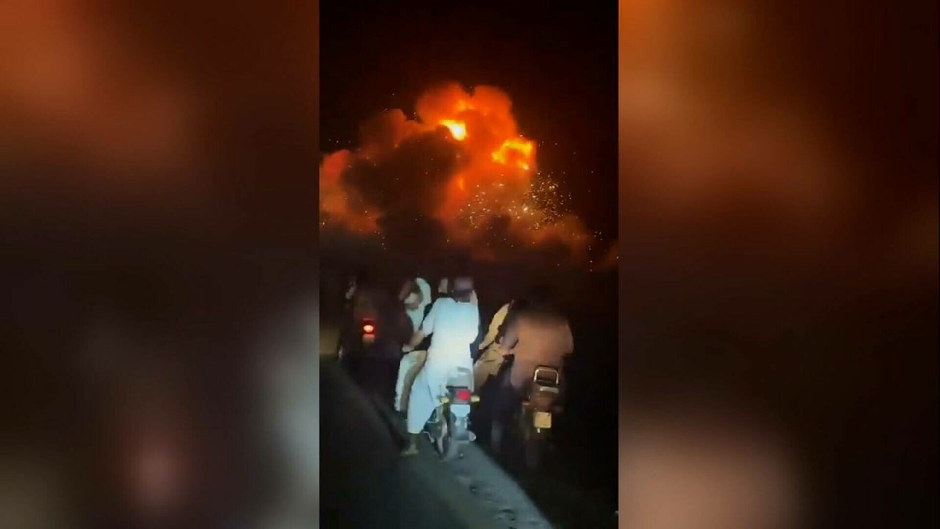 AFP: Pakistanul a lovit aeroportul Jammu din Kashmirul Indian. Mai multe rachete au fost doborâte