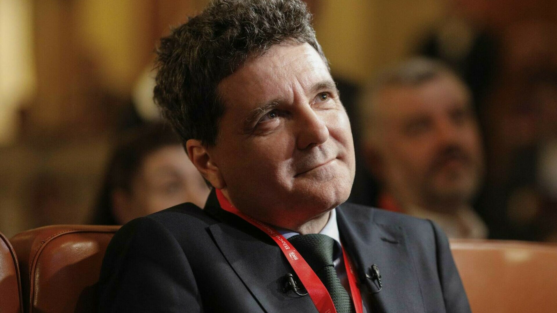 Nicuşor Dan consideră că cel mai important lucru pe care îl poate face statul român este să combată abandonului şcolar