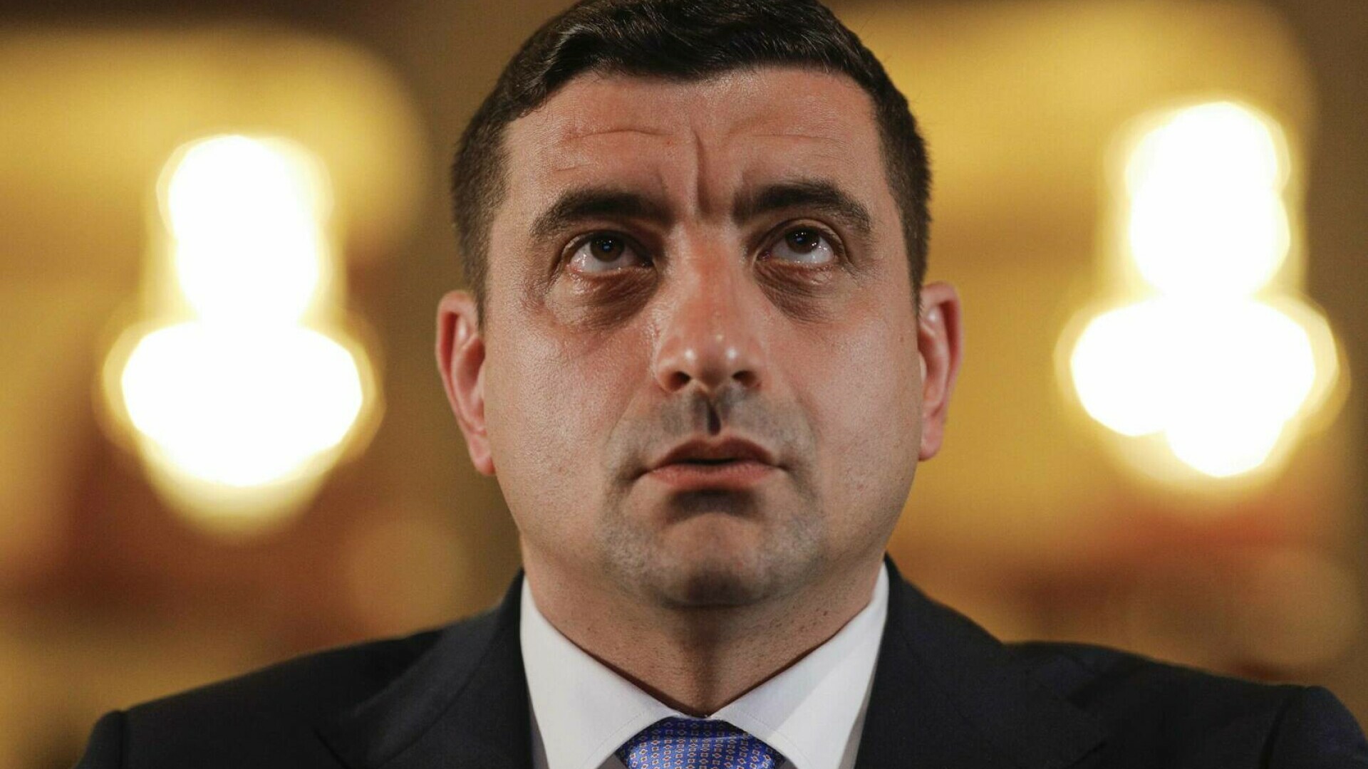 Simion: "Psihoza" declanşată prin deprecierea leului a fost o "mişcare electorală cât se poate de penibilă"