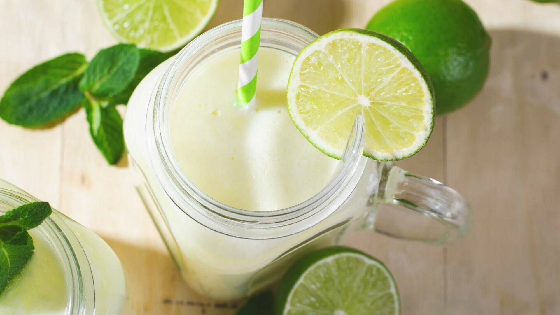 Limonadă braziliană – rețeta pas cu pas. Cum se prepară această băutură delicioasă și răcoritoare
