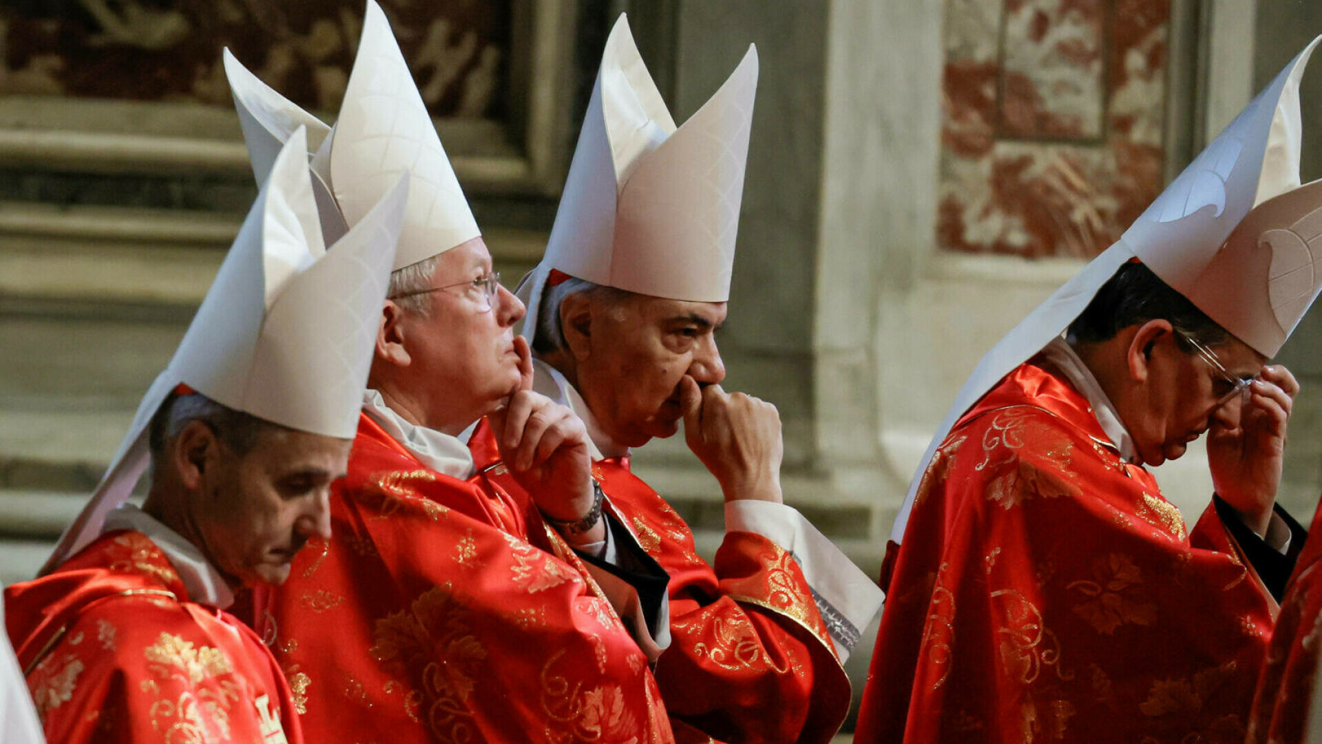 A doua zi de conclav. Cardinalii se întâlnesc din nou în capela Sixtină pentru a alege succesorul papei Francisc