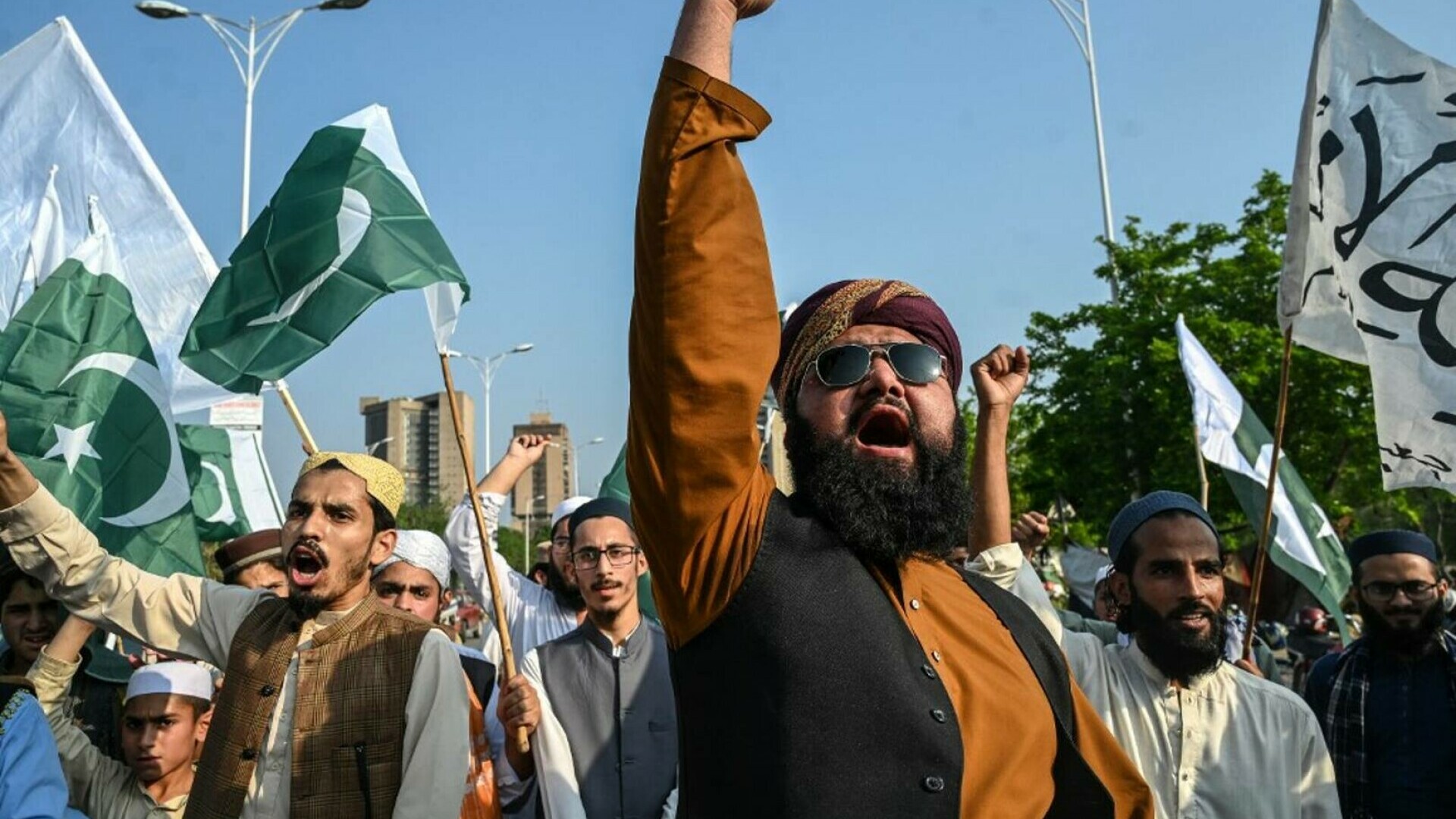 Pakistanul a lansat ”atacuri de represalii” după ce a acuzat India că a tras cu rachete asupra bazelor sale aeriene