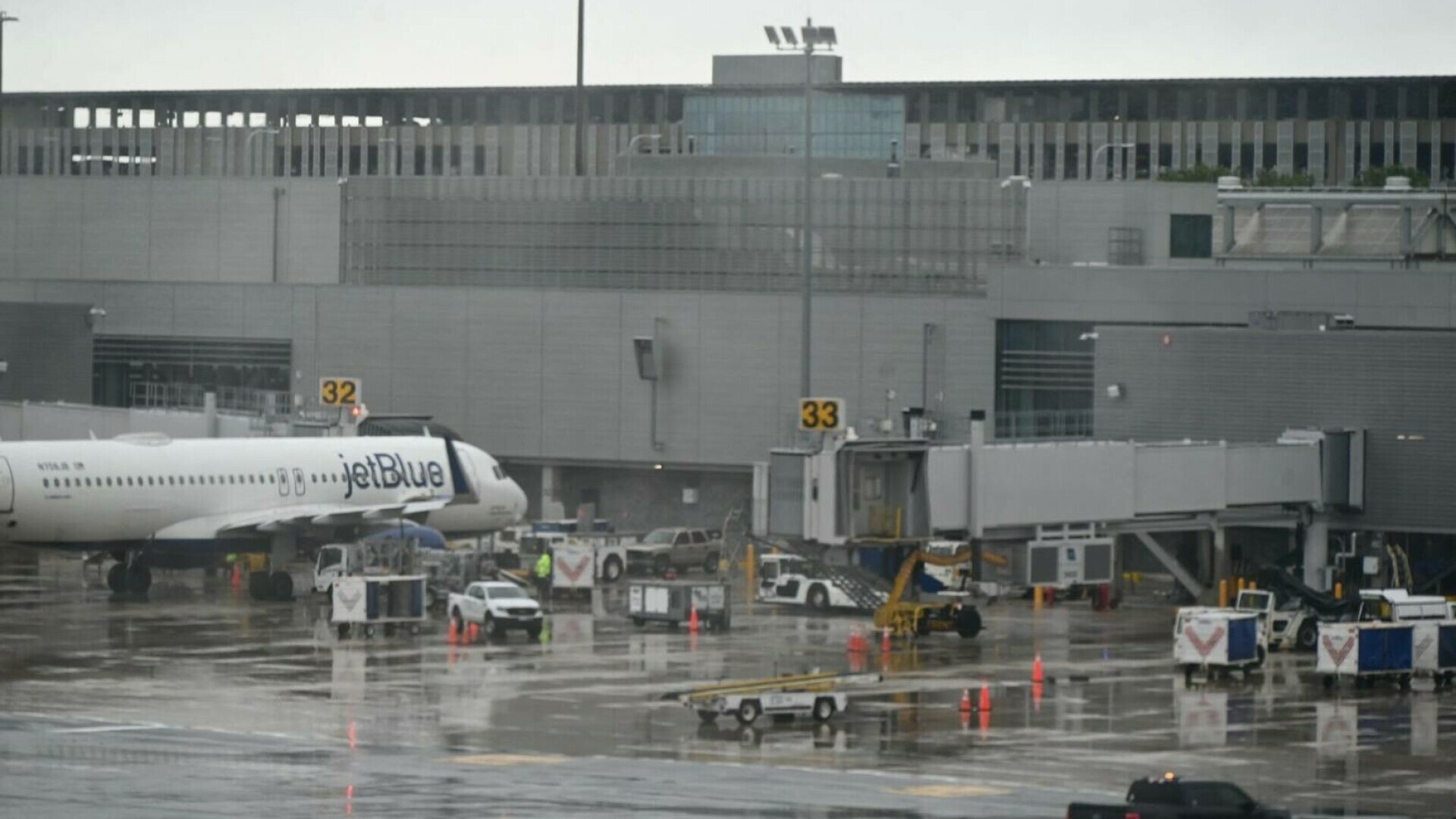 Haos în SUA. Pană informatică la reţeaua de metrou din San Francisco și comunicații întrerupte la aeroportul Newark