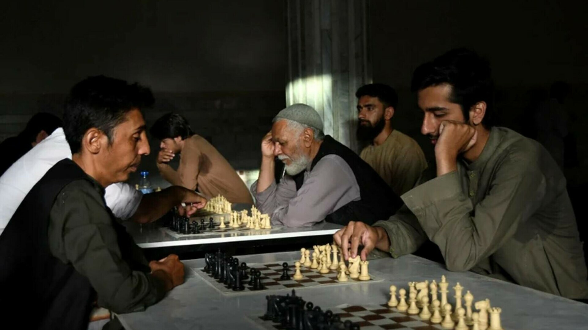 Talibanii din Afganistan au interzis șahul, considerându-l un joc de noroc