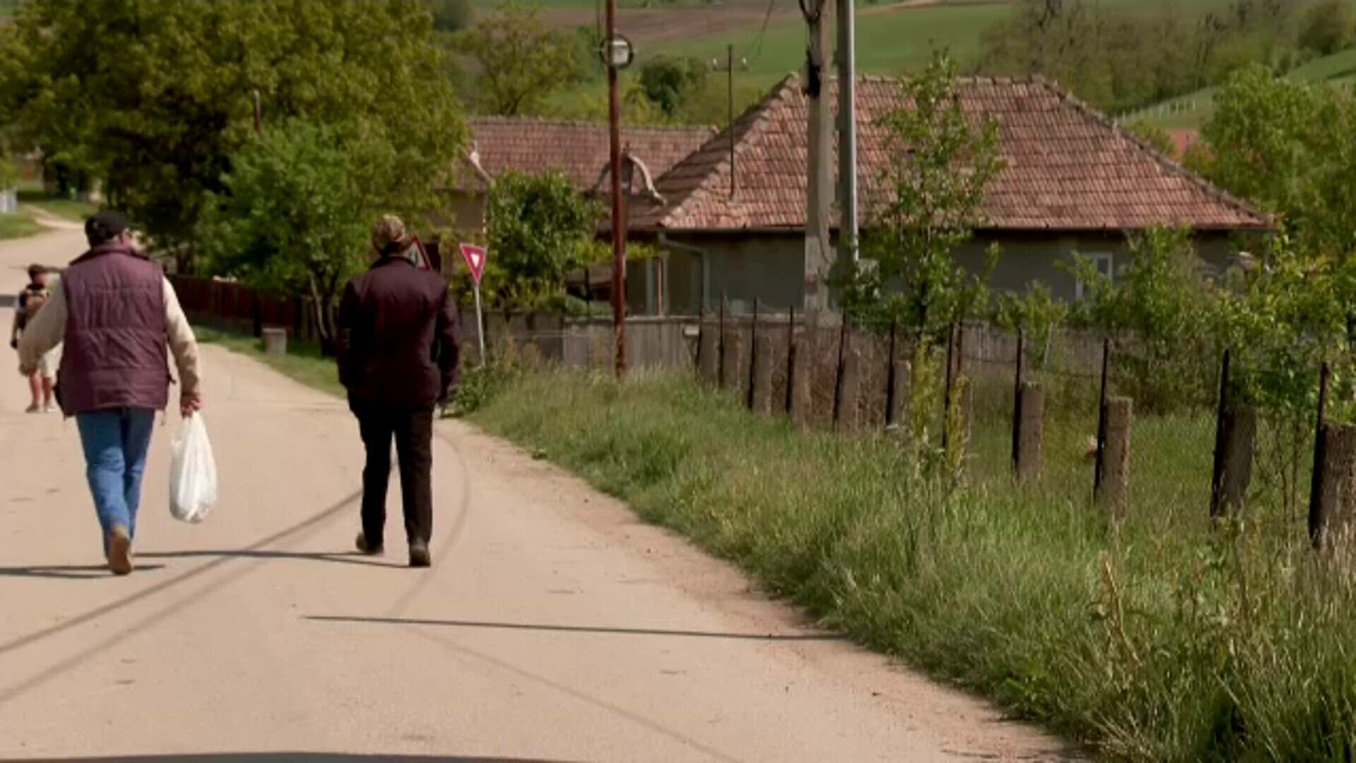 Cum s-a produs tragedia din Cluj în care o mamă și copilul ei de 3 ani au murit. Mărturiile localnicilor