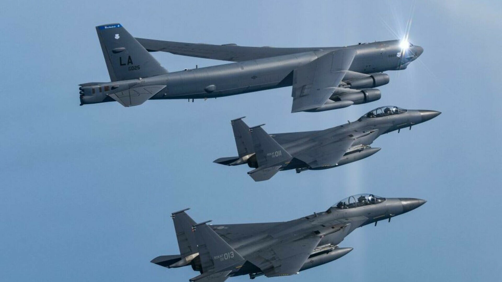 Unde a trimis Trump două bombardiere B-52 după ce un rival al SUA a refuzat acordul nuclear
