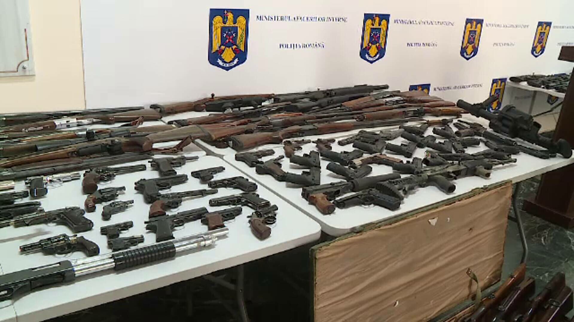 Șefii uneia dintre cele mai mari companii care livrează arme instituțiilor militare din România, vizați de procurori