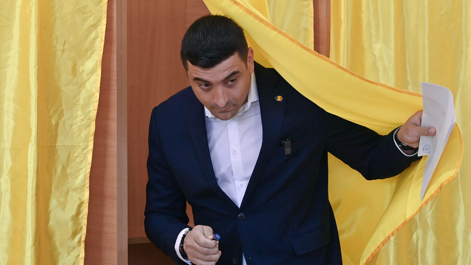 Cum s-au văzut alegerile prezidențiale 2025: Ziua decisivă pentru România, surprinsă în imagini
