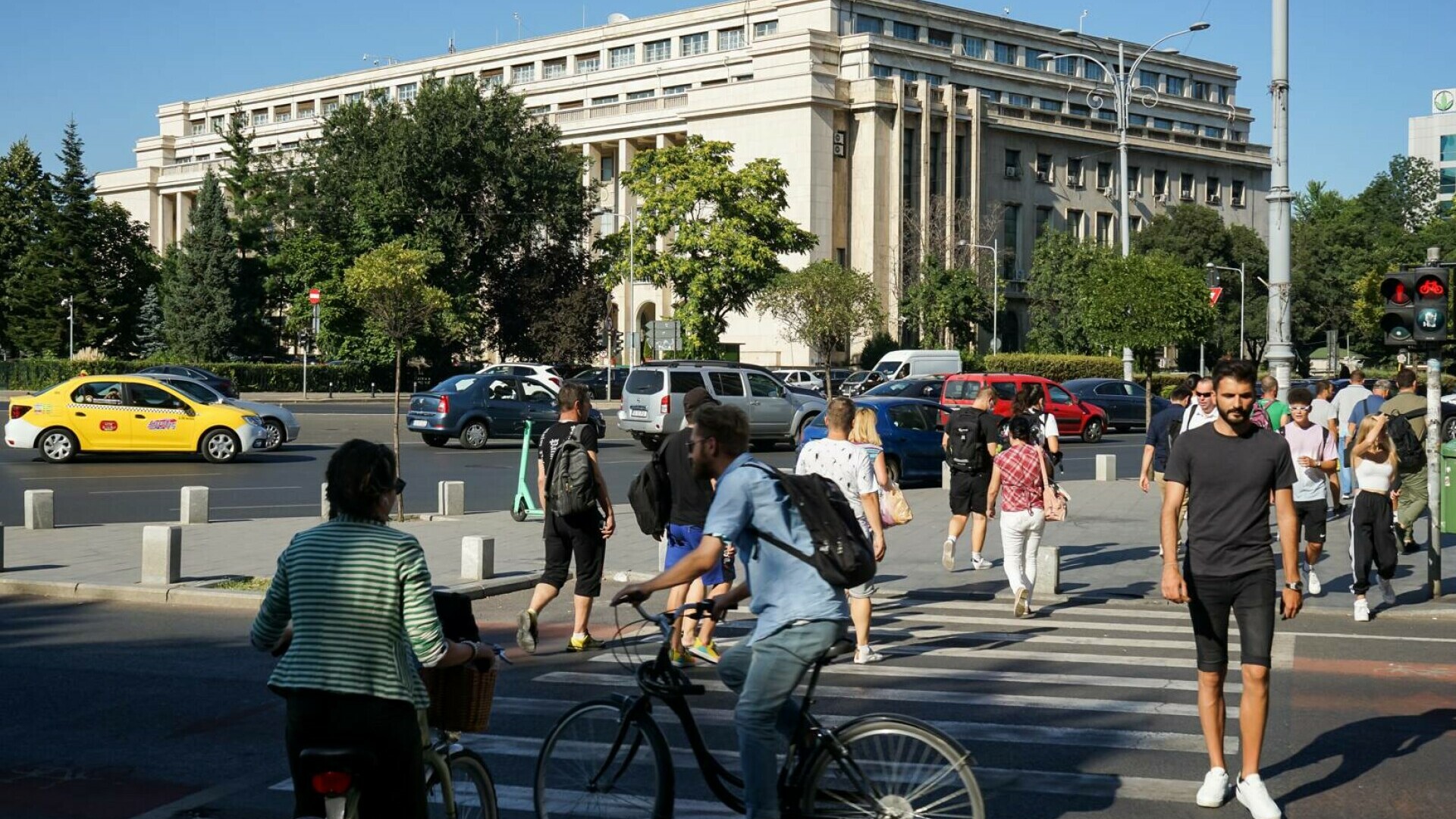 Cel mai bogat ucrainean își extinde afacerile din România. Un colos la care este acționar și statul îi va cumpăra producția